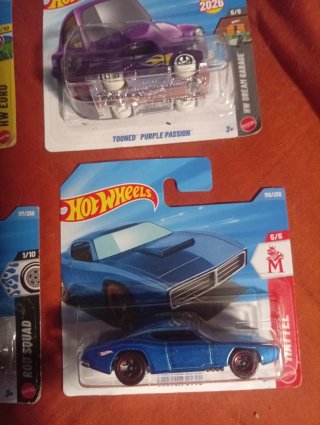 Lote 4 coches Hot Wheels: VW ID. Buzz Bomb, Tooned