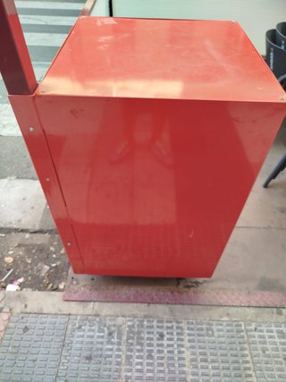 Maceteros metálicos XXL / Contrapesos toldos rojos