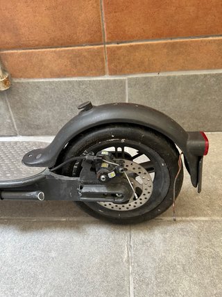 Patinete Eléctrico - Funciona, sin cargador