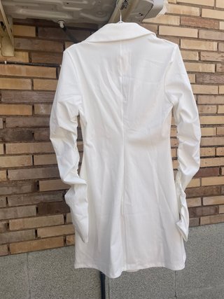 Vestido blanco detalles fruncidos NUEVO de Mango