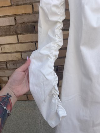 Vestido blanco detalles fruncidos NUEVO de Mango