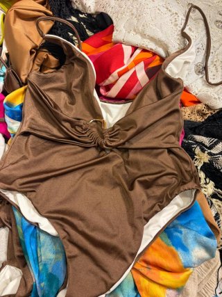 Lote de ropa y accesorios para verano