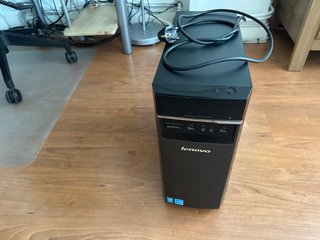 Computer desktop Lenovo Nero/Argento