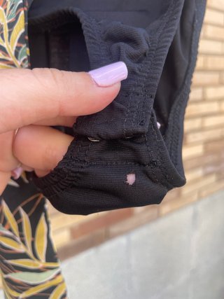Body negro atado al cuello de Stradivarius