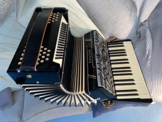 Fisarmonica Hohner Verdi II 80 bassi