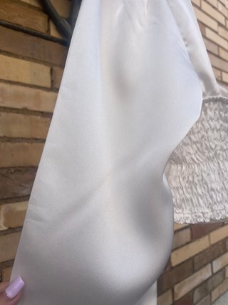 Blusa de raso crop top NUEVA en color blanco
