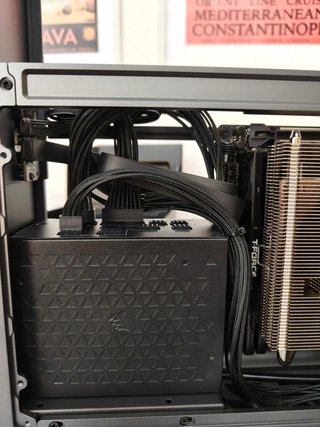 Ordenador SFF - R5 9600X - 32GB 6000Mhz CL28 - 2TB