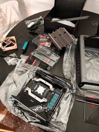 Ordenador SFF - R5 9600X - 32GB 6000Mhz CL28 - 2TB