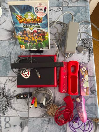 Máquina y Juego Inazuma Eleven Strikers Wii