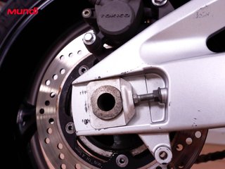 SUZUKI GSR 600