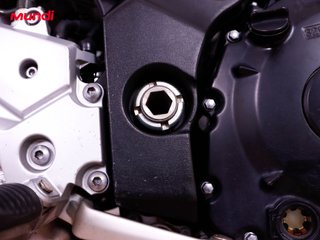 SUZUKI GSR 600