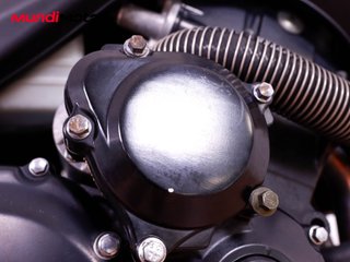 SUZUKI GSR 600