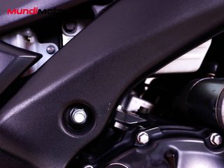 SUZUKI GSR 600