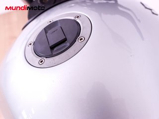 SUZUKI GSR 600