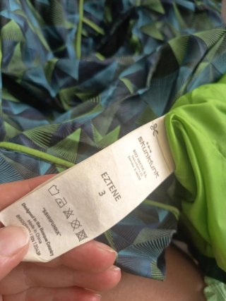 Vestido manga larga estampado geométrico