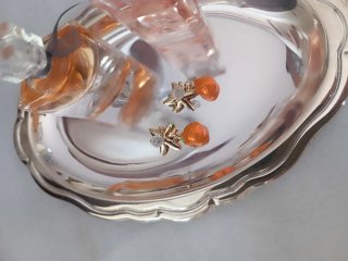 Pendientes esmaltados naranja. Les Néreides