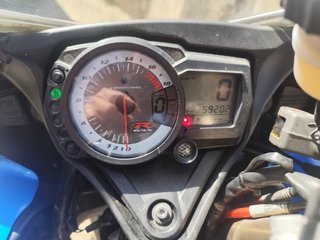 Suzuki GSX-R600 Azul y Blanca