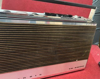 Antiguo magnetofón grabadora Grundig TK 2200