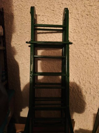 Escalera metálica doble altura plegable