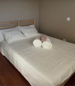 Estructura de cama y colchón