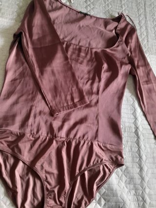 Body rosa manga larga