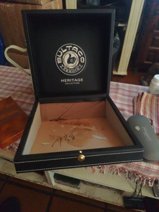Caja Bultaco Negra Cuero