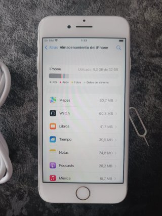 iPhone 7 (A1778) argento