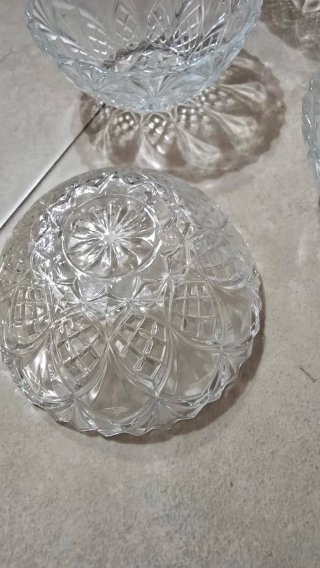 Fuente y 5 cuencos de cristal tallado