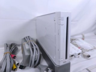 Pack Consola Wii con juegos y mandos.