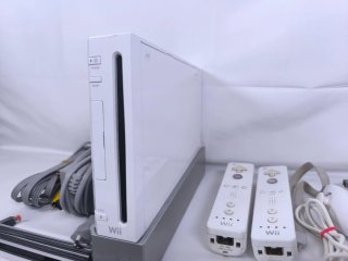 Pack Consola Wii con juegos y mandos.