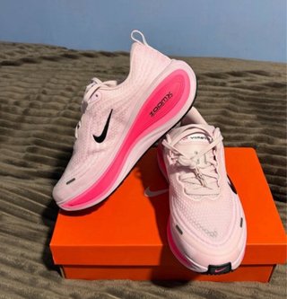 Deportivas Nike Vomero Plus Running Talla 39 pink