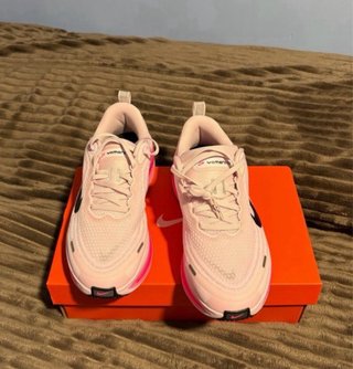 Deportivas Nike Vomero Plus Running Talla 39 pink