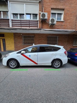 Toyota Prius+ 2019