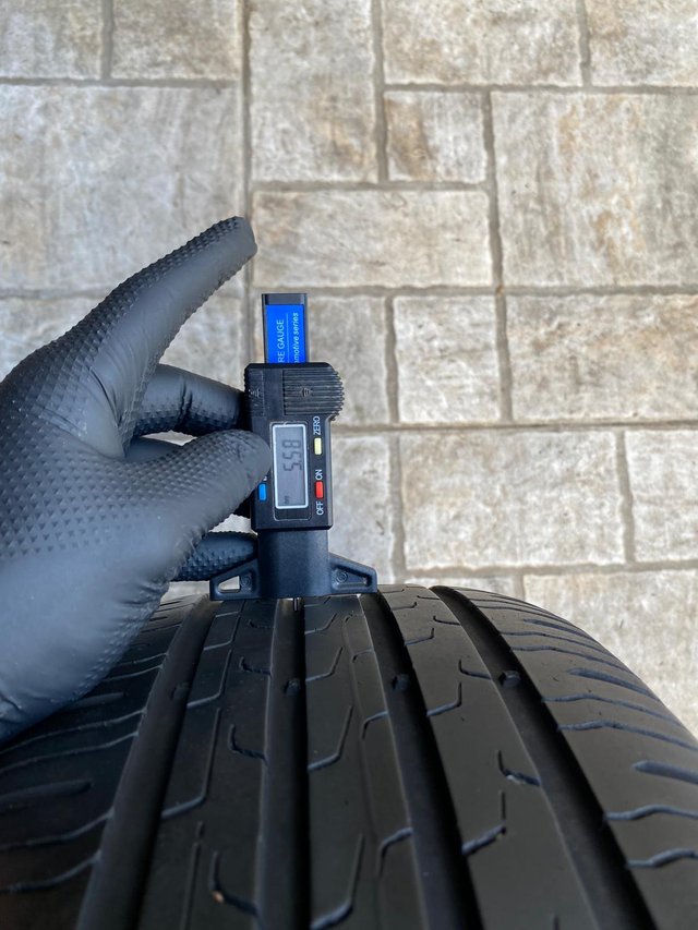 Neumático 205/55 R16 CONTINENTAL
