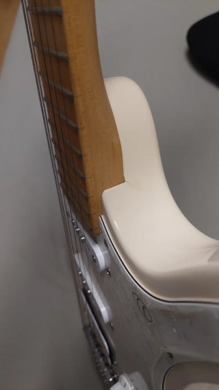 Guitarra Parker P32 HSS