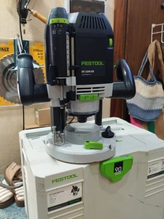 Fresadora Festool OF 2200 EB