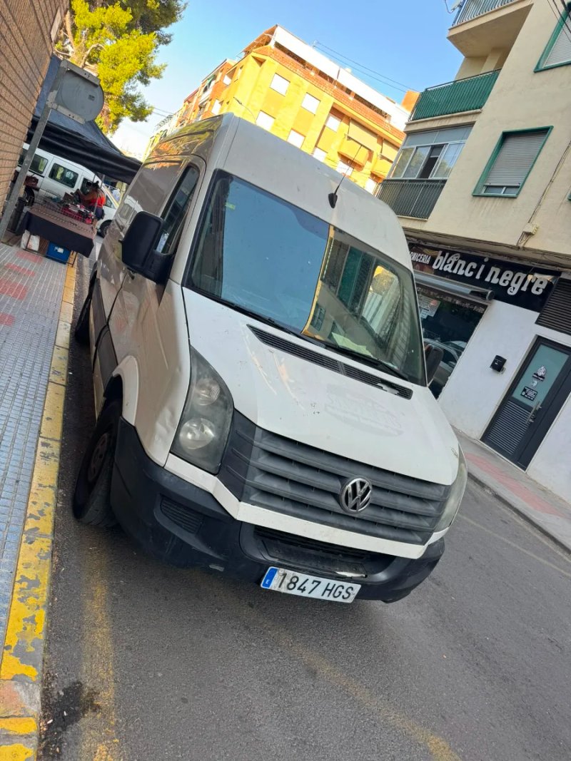 Volkswagen Crafter 2012 - foto 1