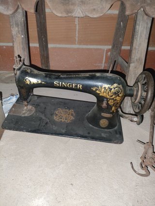Máquina de coser Singer antigua