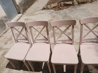 Juego de 4 sillas de madera maziza color rosa