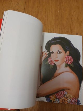 libro catálogo de arte "LO+POP
