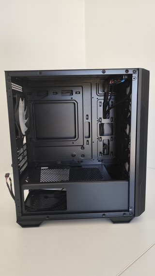 MSI MAG Forge M100R ARGB nueva sin cristal