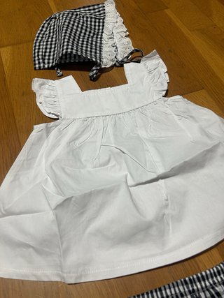 Conjunto niña vestido, braguitas y gorrito