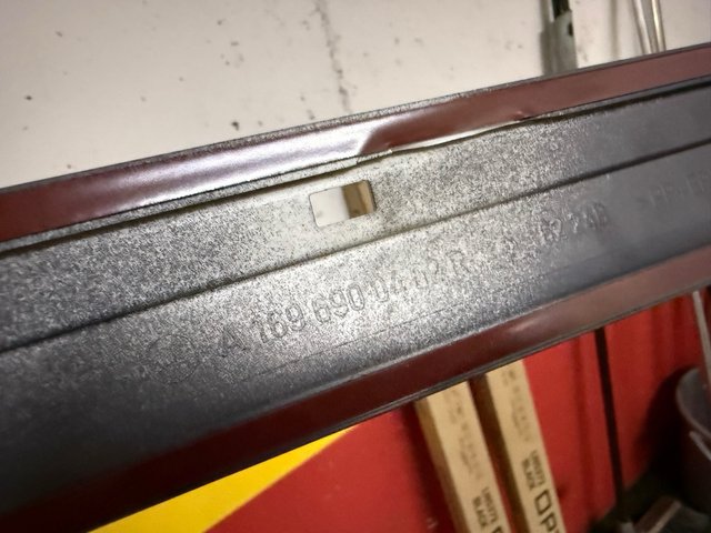 Moldura Puerta Trasera Conductor Mercedes Clase A