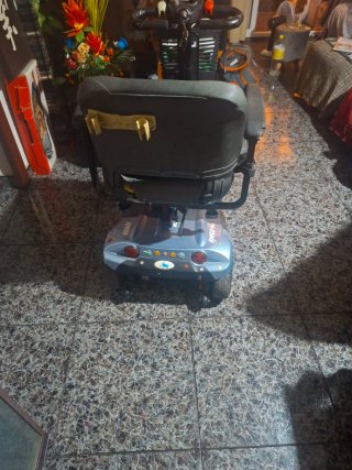 Carrito eléctrico para personas mayores