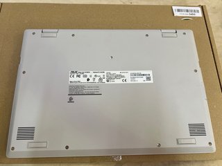 ASUS Chromebook CX1400CNA Plata