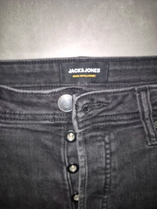 Vaqueros cortos Jack & Jones negros