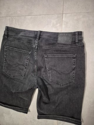 Vaqueros cortos Jack & Jones negros