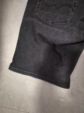 Vaqueros cortos Jack & Jones negros