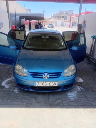 Volkswagen Golf 2004