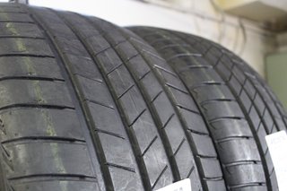 2 Gomme Usate Bridgestone 275 40 R21 107Y